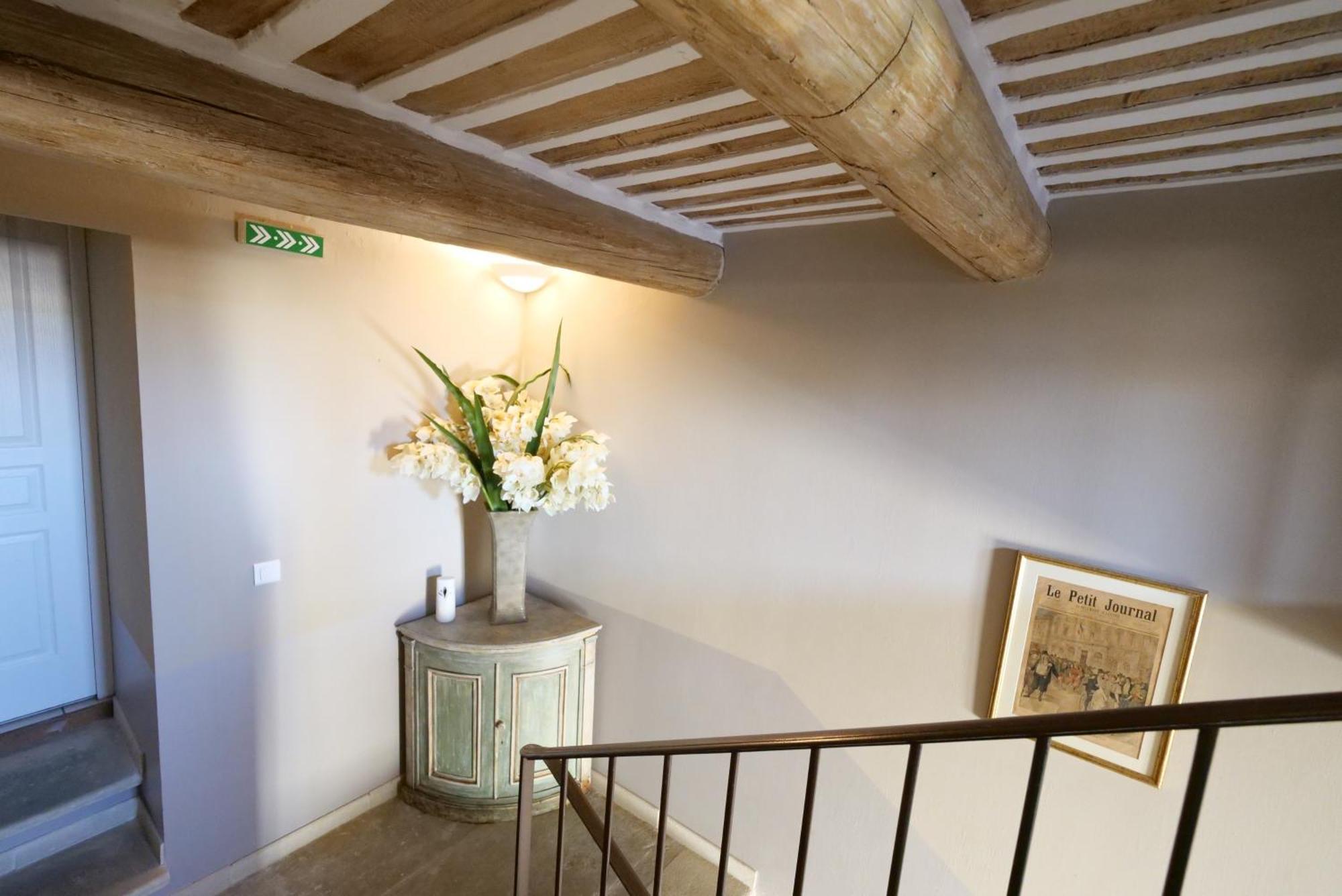 Chambres Du Vieux Bistrot Cabrières-dʼAvignon Buitenkant foto